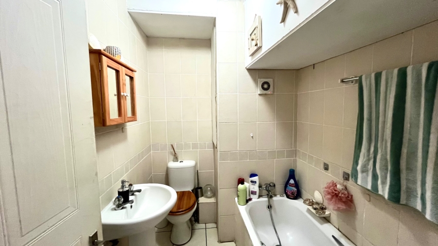 2 Bedroom Property for Sale in Heiderand Western Cape